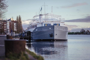 ARCONA - Übernachten auf dem Wasser - direkt am Bontekai